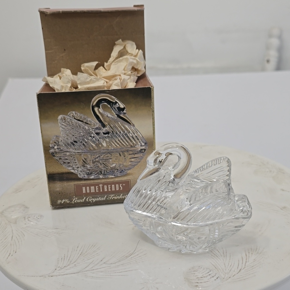 Vintage Swan  24% Lead Crystal Trinket Holder With Box